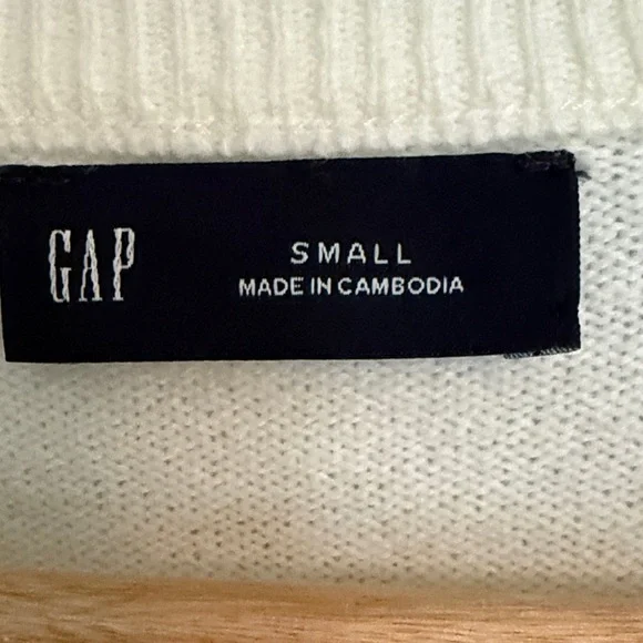 GAP CashSodt Cream Cardigan Sweater - Picture 3 of 11